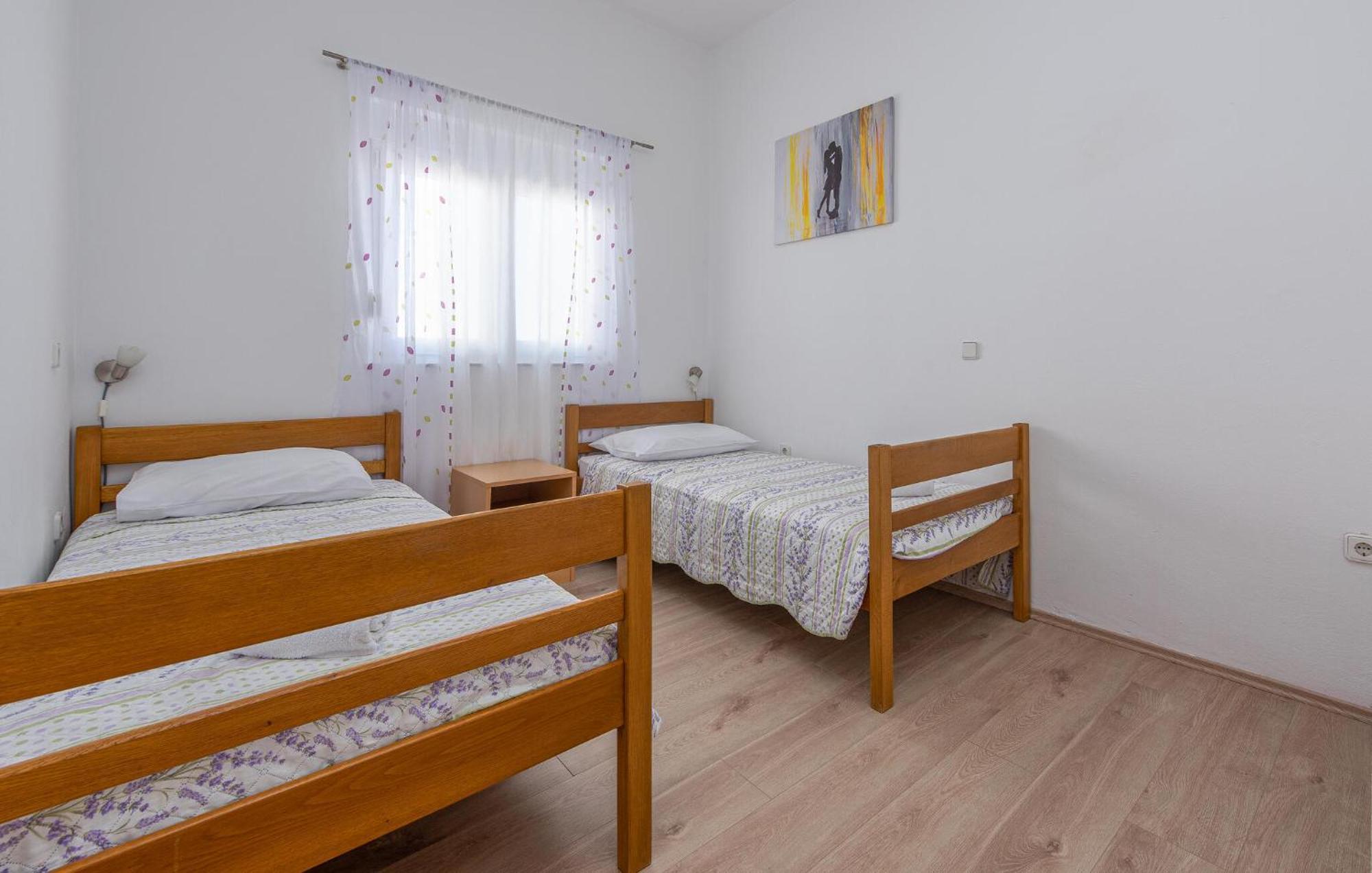 Beautiful Apartment In Maslenica With Kitchen Exterior photo